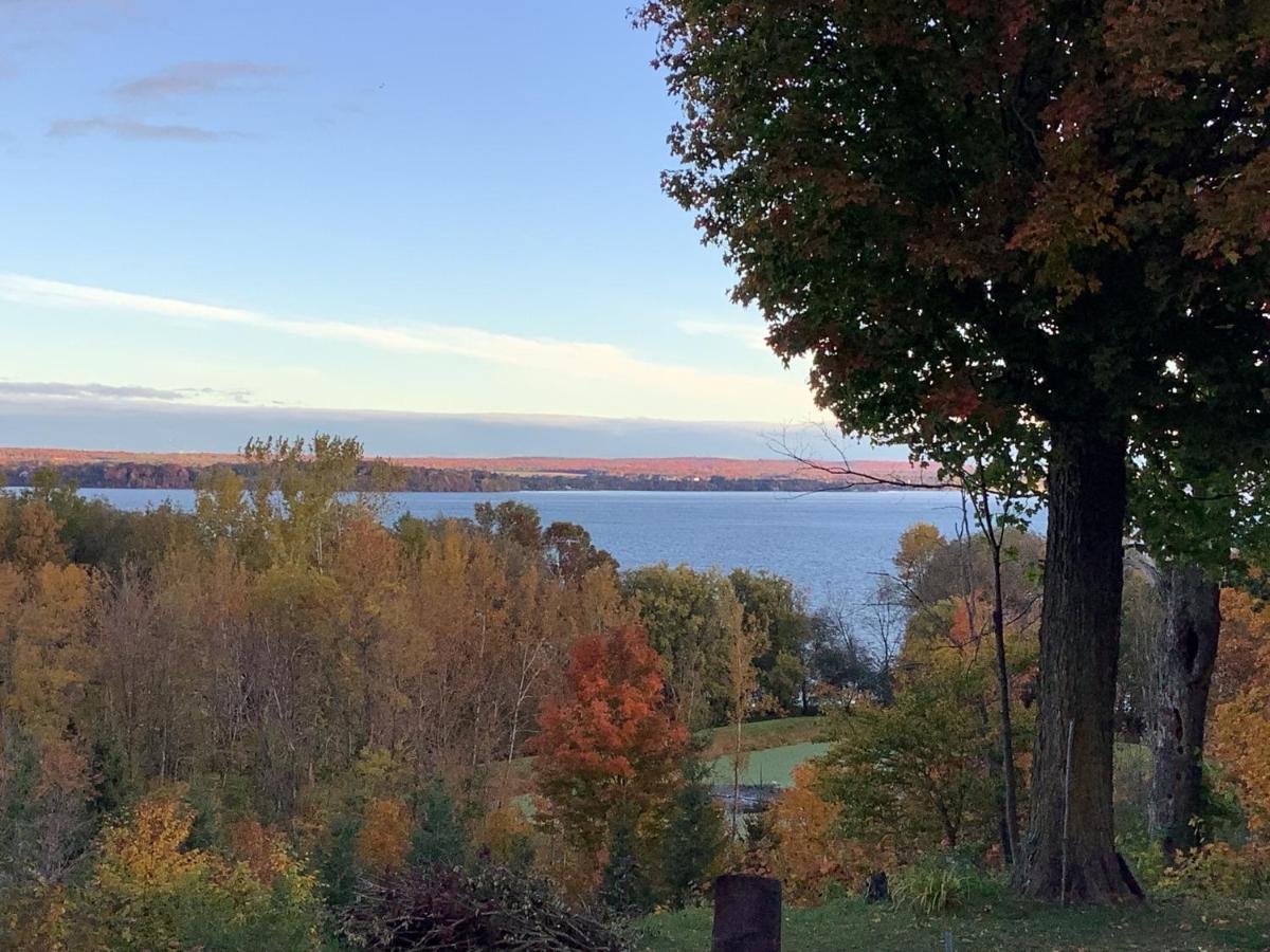 Bed and Breakfast Les Saisons Du Fleuve Lotbiniere Exterior foto