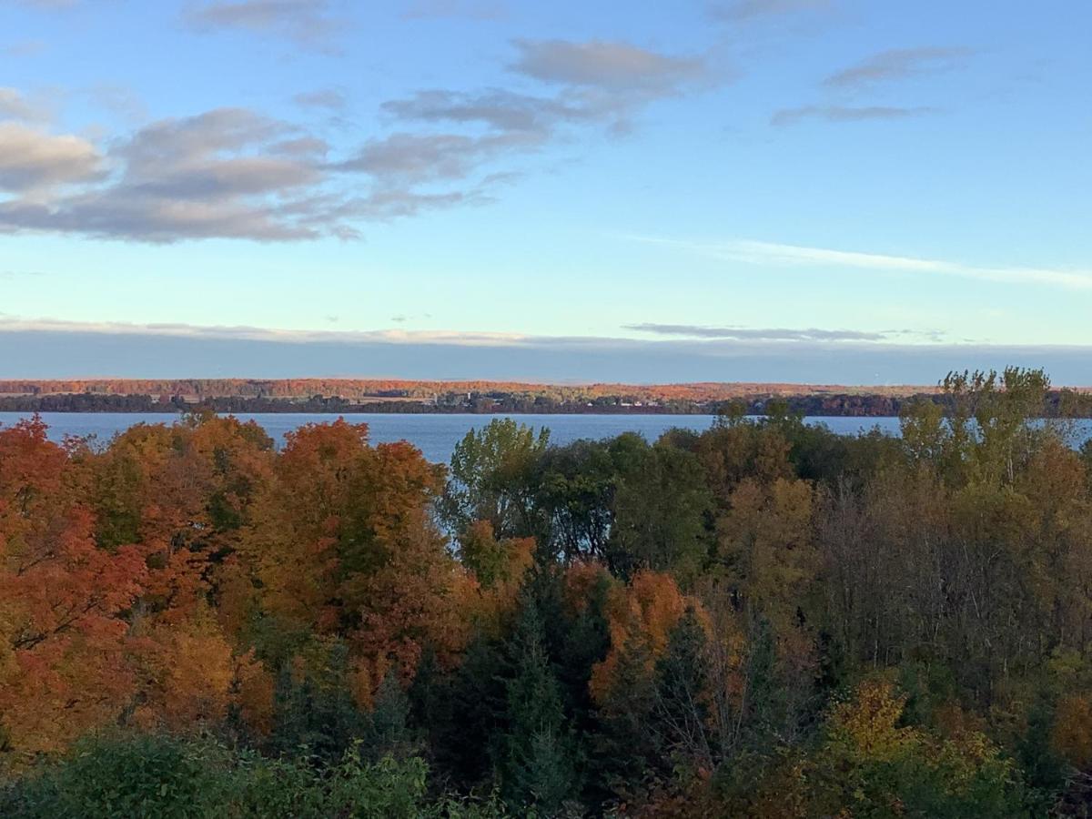 Bed and Breakfast Les Saisons Du Fleuve Lotbiniere Exterior foto